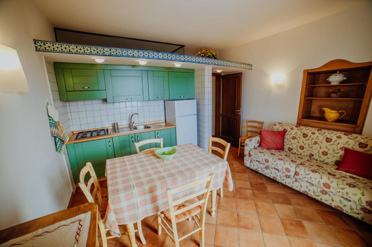 Residenza Golfo Degli Ulivi Aparthotel Caprioli