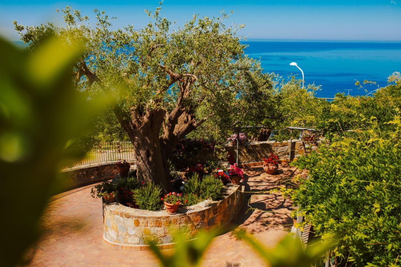 Residenza Golfo Degli Ulivi 3* Caprioli