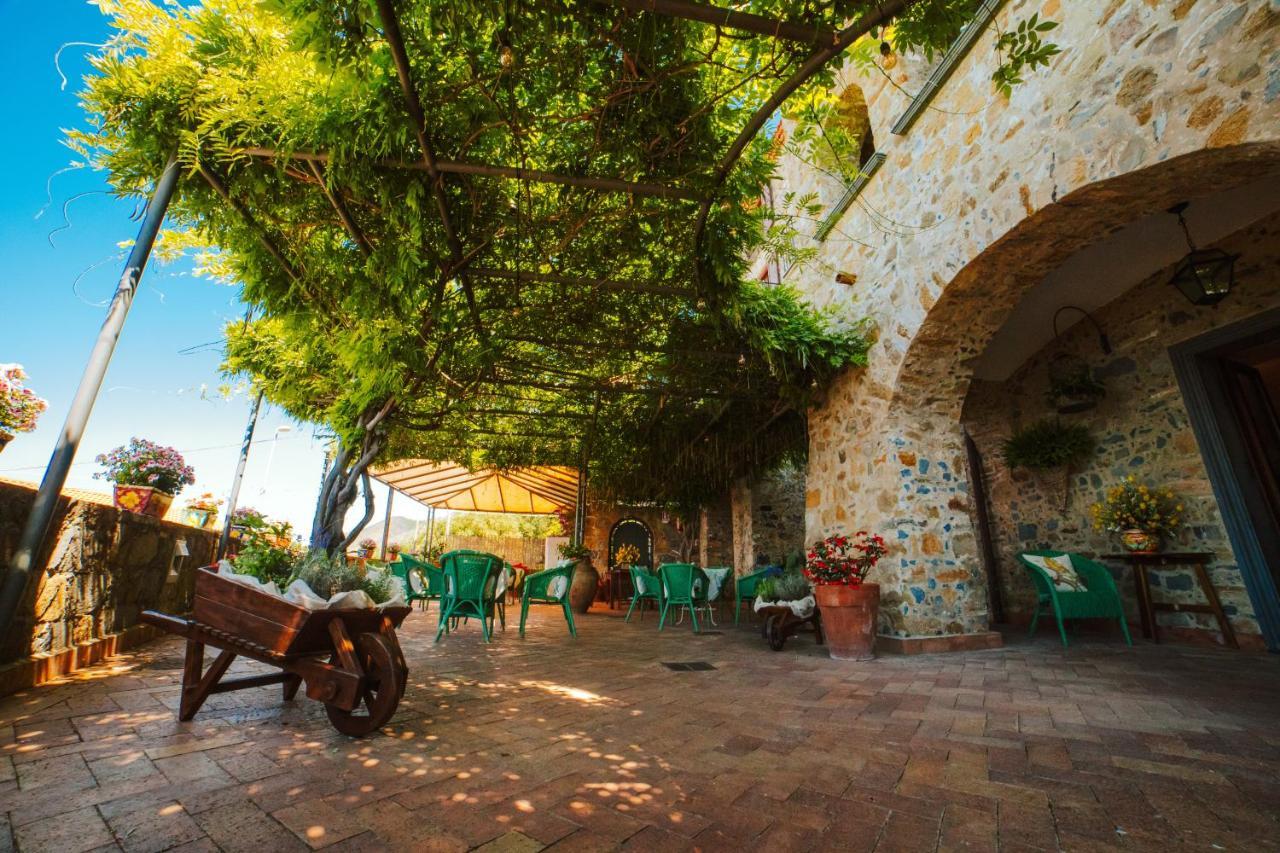 Residenza Golfo Degli Ulivi Caprioli